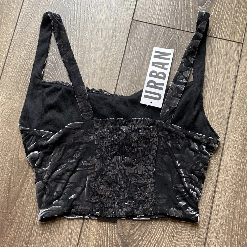 Urban Outfitters Crop Top - Picture 2 of 4